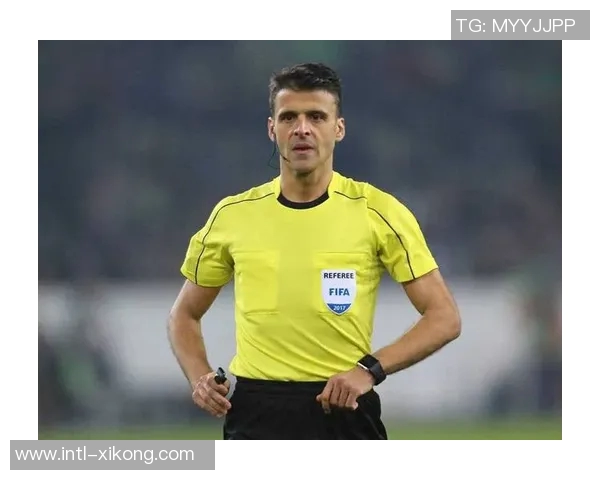 罗马门将斯维拉尔荣膺九月最佳球员表现出色仅失两球 罗马门将斯维拉尔荣膺九月最佳球员表现出色仅失两球