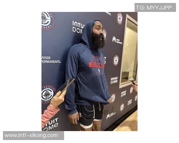 哈登称小卡夏季苦练展现侵略性已恢复赛季最佳状态 哈登称小卡夏季苦练展现侵略性已恢复赛季最佳状态