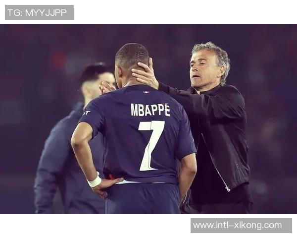 34岁前巴黎圣日耳曼门将莱特利尔宣布退役结束15年辉煌职业生涯