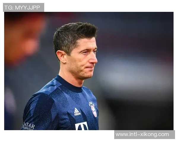 莱万或将在明夏自由转会离开巴萨结束四年红蓝生涯