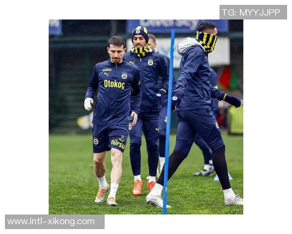 巴黎官方确认杜埃右大腿肌肉受伤预计缺阵数周影响球队阵容